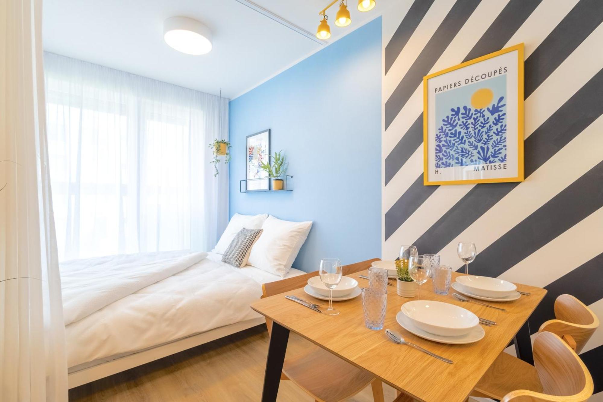 Yellow Apartment - Balcony, Free Parking, By Gravity Prag Eksteriør billede
